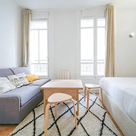 Studio Buttes-chaumont - Hautpoul - Ii